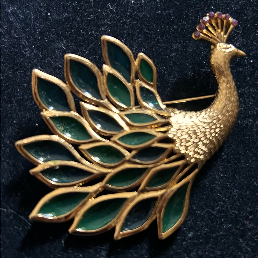 Trifari Brooch